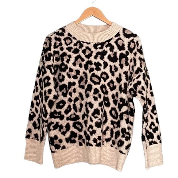 Vince Camuto Leopard Print Cozy Oversized Sweater Womens Size Small Animal Print - Picture 1 of 7